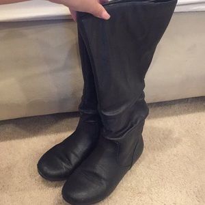 💐 Black Faux Leather Tall Below-the-Knee Boots